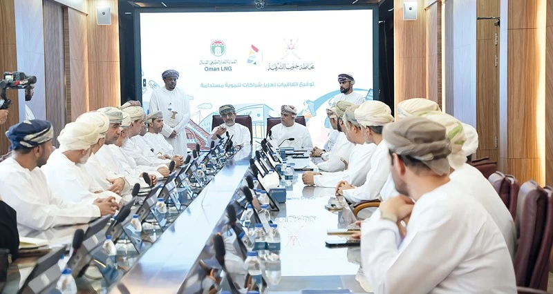 جنوب الشرقية توقع اتفاقيات تنموية لتعزيز البنية الأساسية