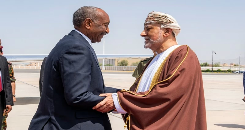 جلالة السلطان ورئيس &laquo;السيادة السوداني&raquo; يبحثان تعزيز مجالات الشراكة بما يواكب التطلعات التنموية