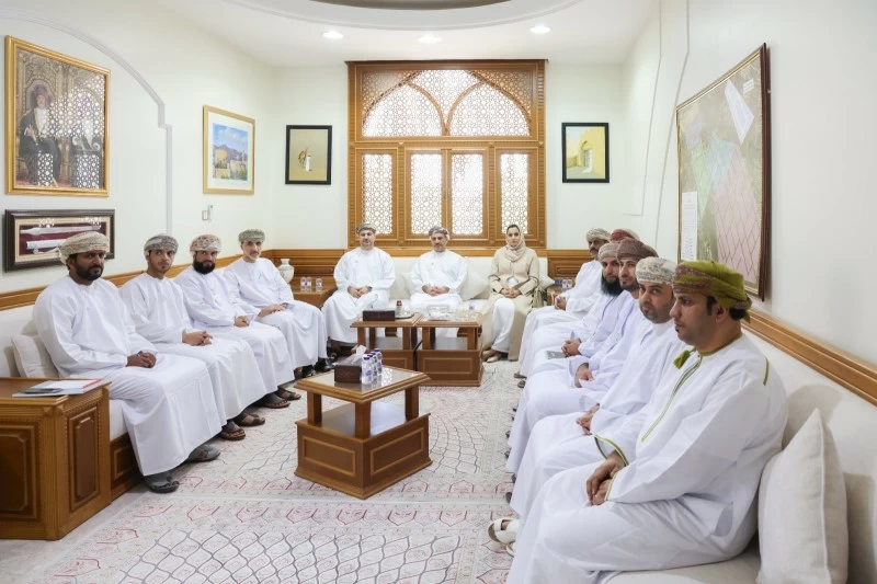 وزير التجارة والصناعة وترويج الاستثمار يطلع على الفرص الاستثمارية بمحافظة الداخلية
