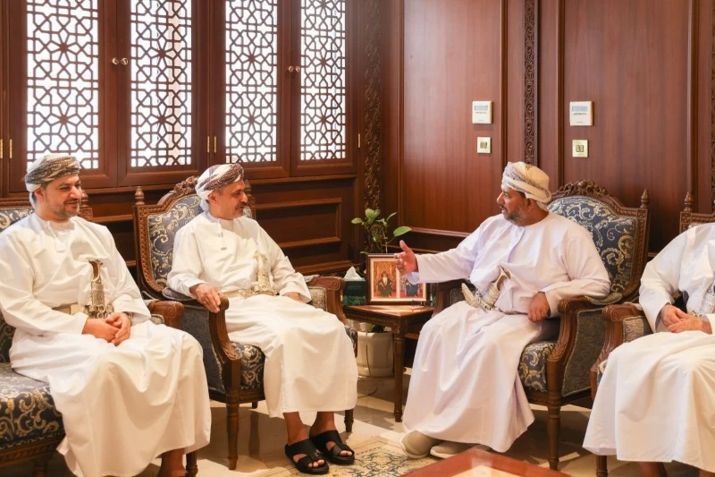 وزير التجارة والصناعة وترويج الاستثمار يطلع على الفرص الاستثمارية بمحافظة الداخلية