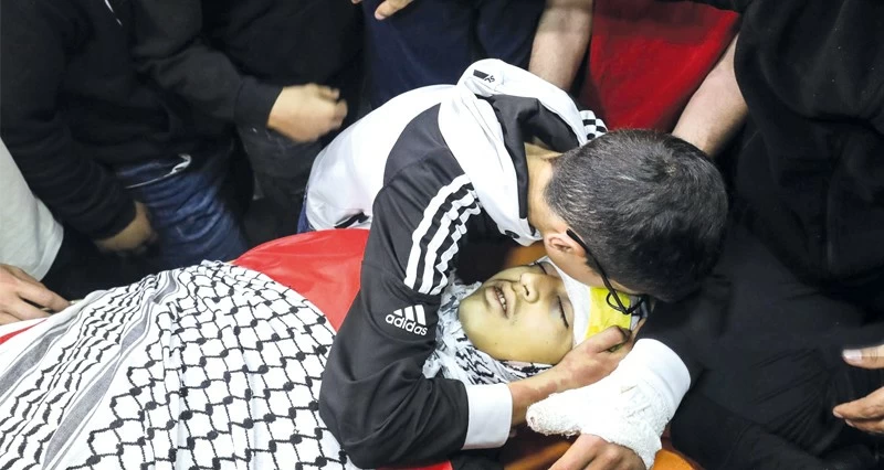 شهيد وإصابات بقصف &laquo;إسرائيلي&raquo; فـي غزة .. والاحتلال يستهدف تجمعات النازحين