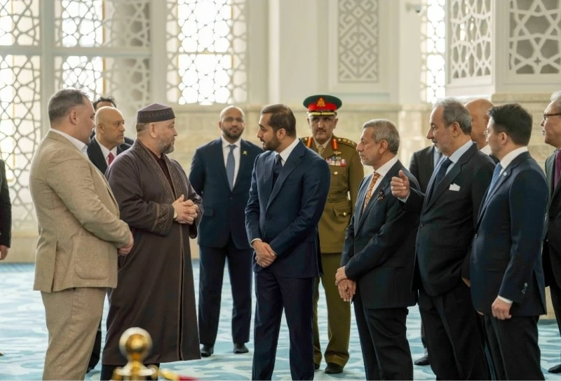 ذي يزن بن هيثم يزور الجامع الكبير بكازاخستان