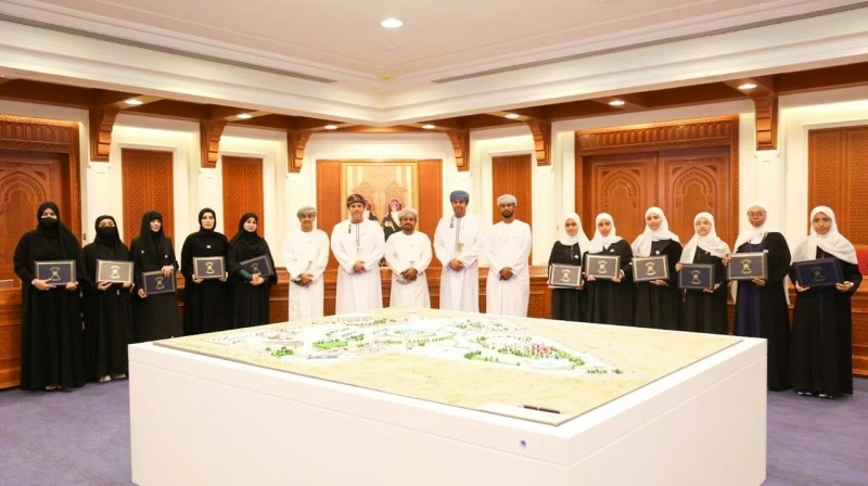 تكرّيم فريق 'أوفير تور' في مسابقة 'عُمان وجهتي'