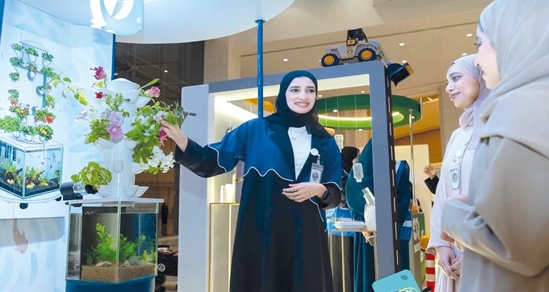 طلاب عمانيون يطورون جهاز زراعة مائية ذاتي التشغيل