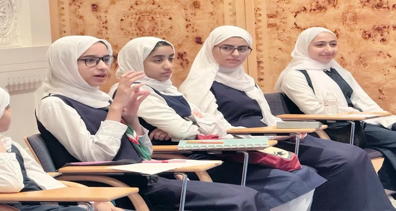 محاضرة توعوية حول الفضاء الرقمي