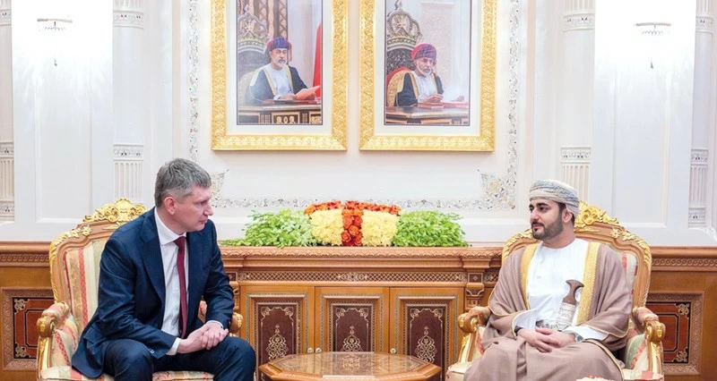 ذي يزن بن هيثم ونائب رئيس الوزراء الروسي للشؤون الاقتصادية يستعرضان مجالات التعاون