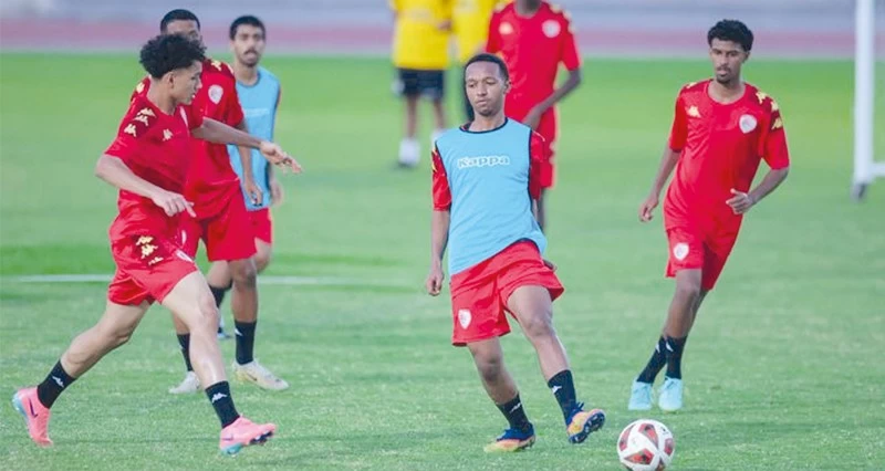 منتخبنا الوطني للشباب يواصل تدريباته المكثفة بمعسكره الداخلي بمشاركة 26 لاعبا