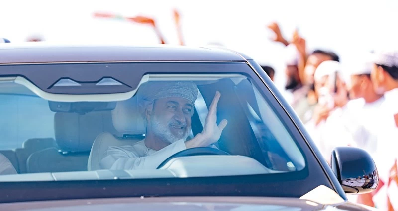 جلالة السلطان يقوم بزيارة تفقدية لمحافظتي شمال وجنوب الشرقية وولاية قريات