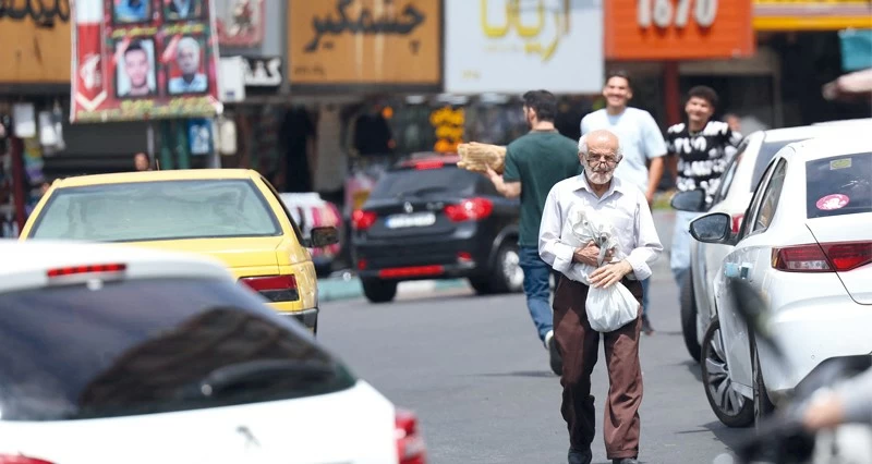 إيران تعلن دخول جولة مفاوضات جديدة .. ولا تستبعد تجدد الحرب
