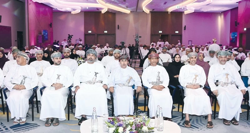 الاتحاد العام لعمال سلطنة عمان يحتفل بيوم العمال العالمي ويكرم مستحقي جائزة العمل النقابي لعام 2025