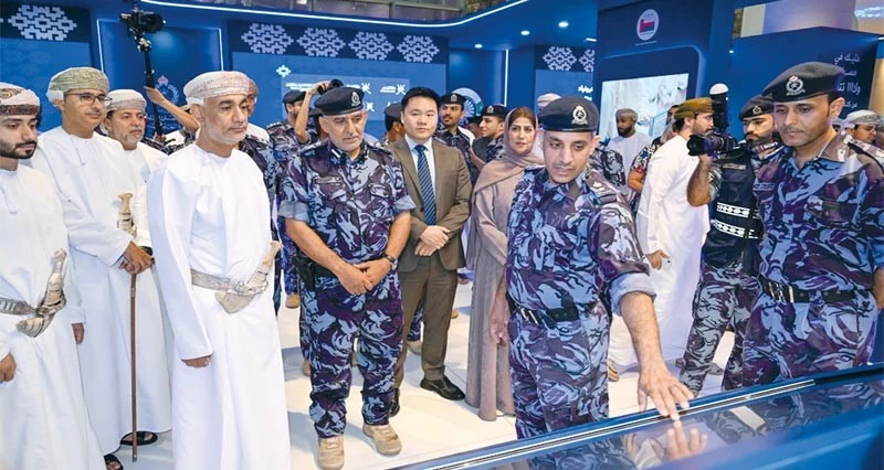 شرطة عمان السلطانية تحتفي بأسبوع المرور الخليجي
