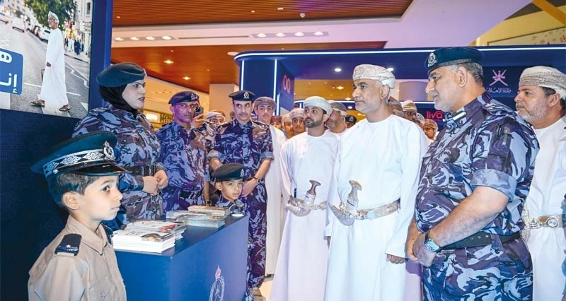شرطة عمان السلطانية تحتفي بأسبوع المرور الخليجي