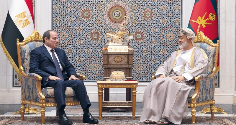 جلالة السلطان والرئيس المصري يعقدان لقاء أخويا ويتبادلان وجهات النظر بشأن الأزمة الأميركية الإيرانية