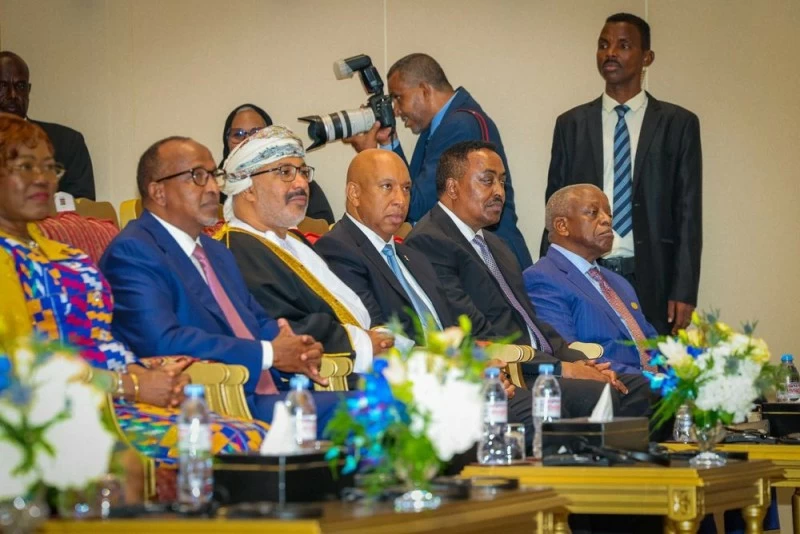 بتكليف سام .. وزير الاقتصاد يشارك في مراسم اليمين الدستورية للرئيس الجيبوتي