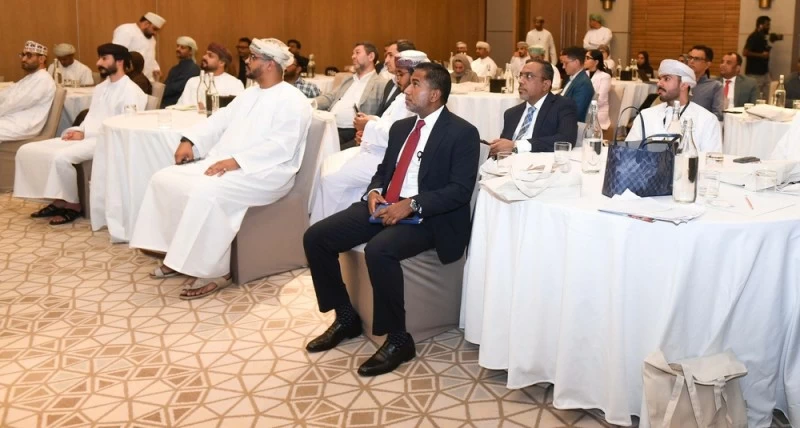 حلقة عمل حول تأمين الائتمان لشركات البلاستيك العُمانية