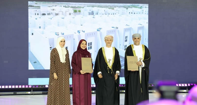 بأكثر من مليون و٨٠٠ ألف ريال .. دار العطاء توقع اتفاقية لإنشاء 45 وحدة سكنية فـي العامرات