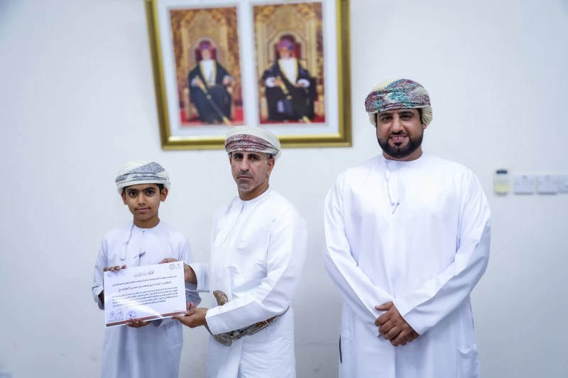 تكريم الطلبة المجيدين في المسابقات الدولية بشناص