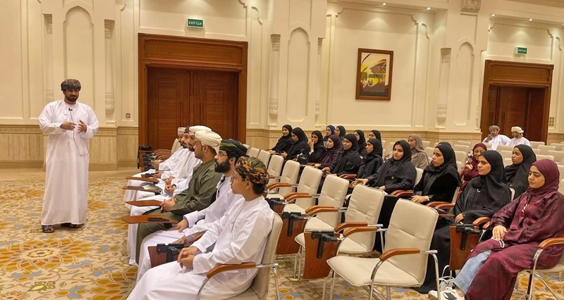 مركز السلطان قابوس العالي للثقافة ينظم حلقة تدريبية لصناع المحتوى الإعلامي