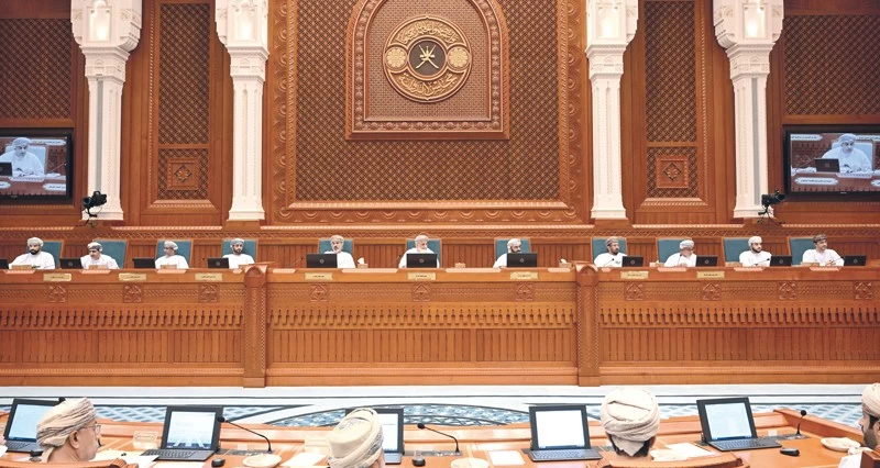 تمهيدا لرفعها إلى المقام السامي .. &laquo;الدولة&raquo; و&laquo;الشورى&raquo; يعقدان جلسة مشتركة لبحث المواد محل التباين فـي عدد من مشروعات القوانين