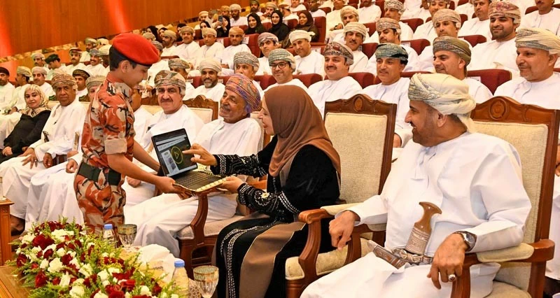 ختام المسابقة الثقافية السادسة عشرة لوزارة الدفاع وقوات السلطان المسلحة
