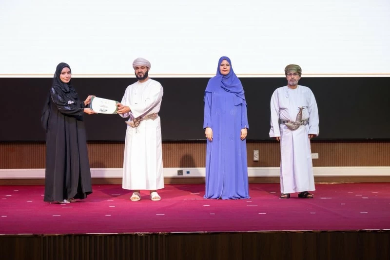 تكريم 202 معلما ومعلمة بتعليمية الظاهرة بمناسبة يوم المعلم العماني