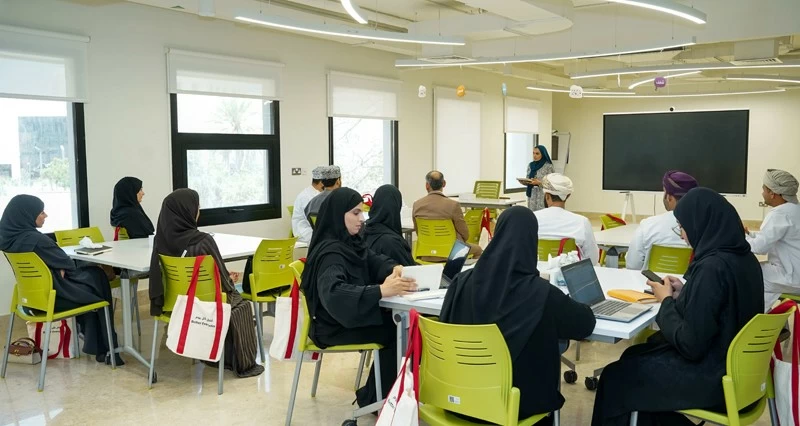 بنك مسقط و&laquo;ريادة&raquo; يعززان نمو المؤسسات الصغيرة والمتوسطة