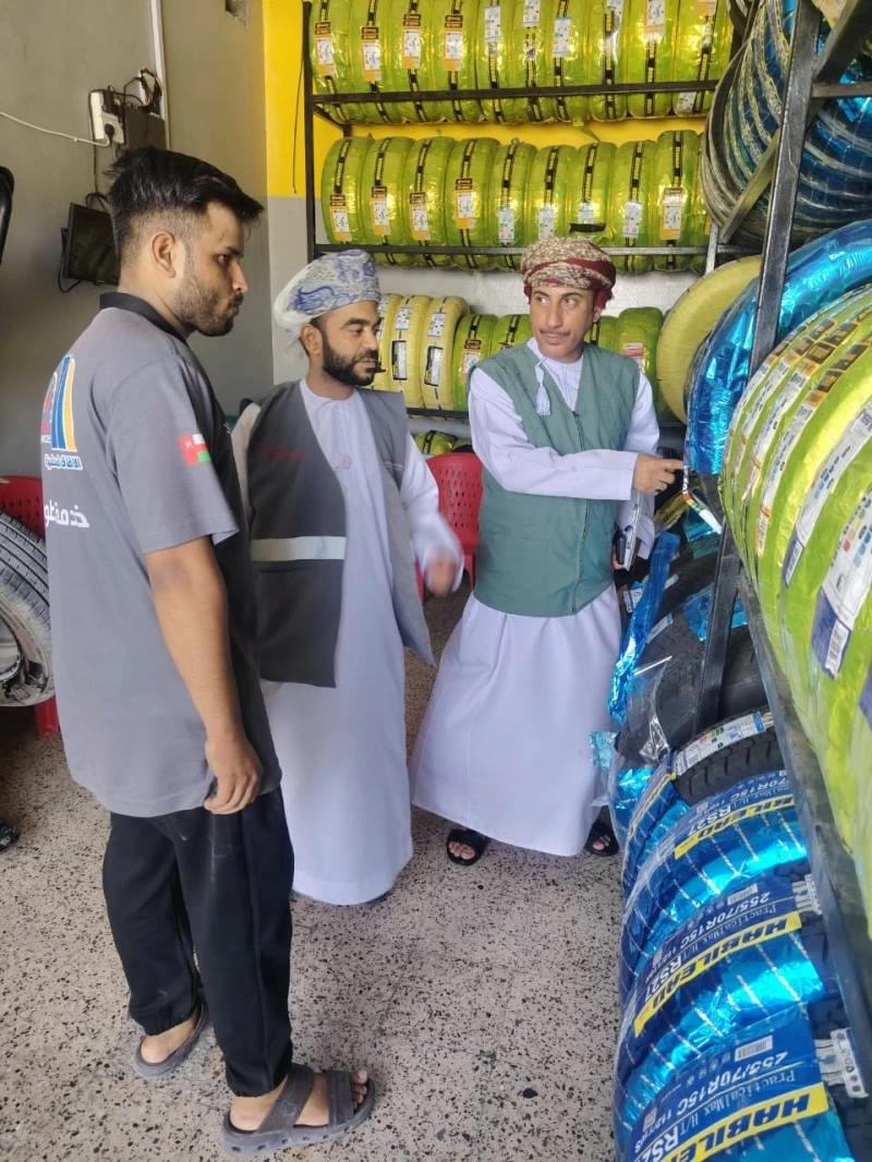 حملة رقابية وتوعوية تحت شعار &laquo;نحو إطارات آمنة... ومستهلك محمي&raquo; في الداخلية