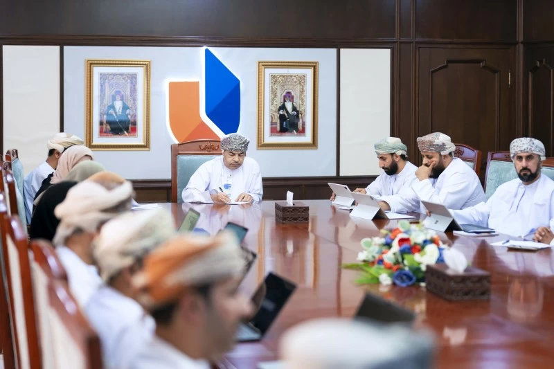 'التقنية والعلوم التطبيقية' تناقش تطوير البرامج الأكاديمية وجودة التعليم والتعلّم