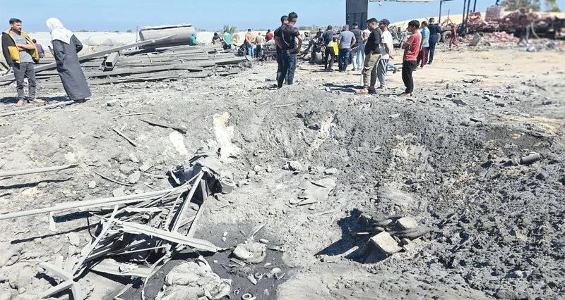 الاحتلال ينفذ قصفا مدفعيا وإطلاق نار مكثفا على أحياء النازحين بغزة