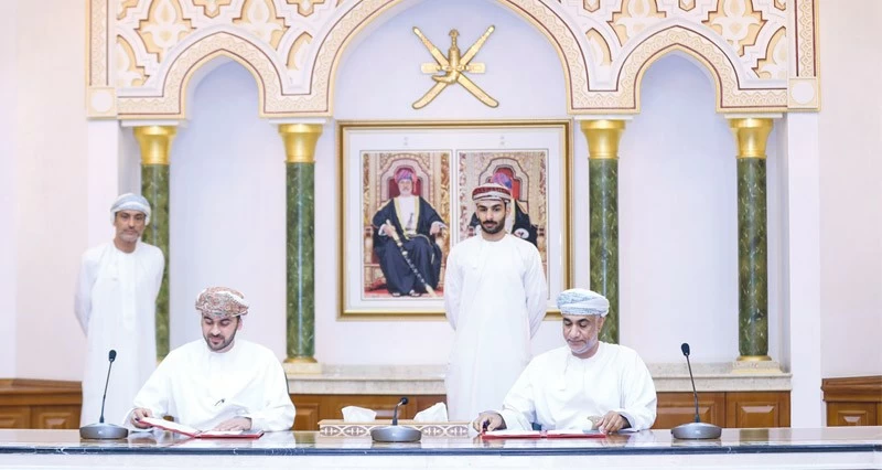 بلدية مسقط تبدأ تنفيذ مشروع ازدواجية شارع النزهة