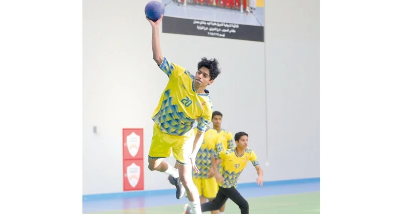 اتحاد اليد يتعاقد مع التونسي كمال هديدر للإشراف على مراكز إعداد الرياضيين والمنتخبات الوطنية للصالات
