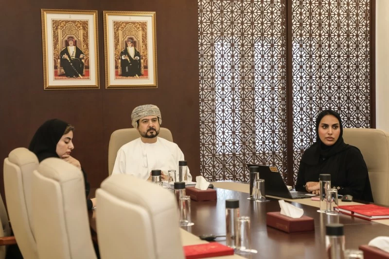 سلطنة عمان وكوريا تبحثان تعزيز الشراكة الاقتصادية والاستثمارية في المناطق الاقتصادية الخاصة والحرة