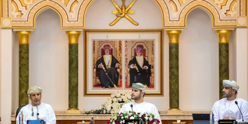 بلدي مسقط يستعرض مستجدات مركز عُمان للحياد الصفري ويبحث موضوعات تنموية وخدمية بالمحافظة