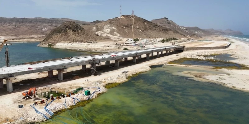 إنجاز 85 % من طريق وجسر المغسيل وافتتاح الحركة المرورية مطلع يوليو المقبل