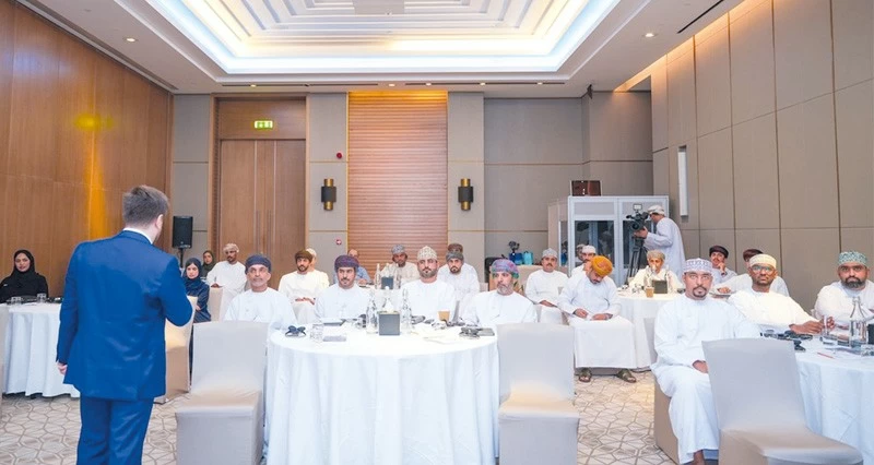 استعراض آليات تعزيز جاهزية التصدير وتطوير تنافسية المؤسسات العمانية