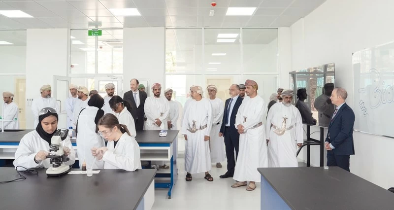 افتتاح مركز العلوم والابتكار بمدرسة الباطنة الدولية فـي صحار