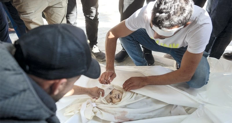 مجزرة &laquo;إسرائيلية&raquo; فـي غزة.. والاحتلال يوسع الخط الأصفر