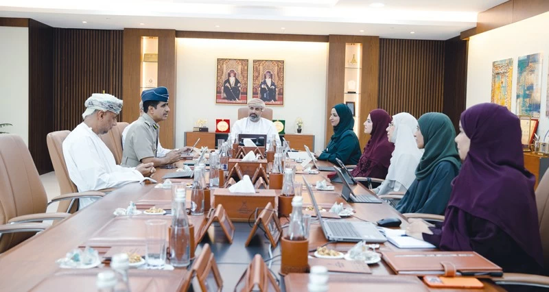 مناقشة تعزيز منظومة ضمان جودة التعليم والارتقاء بمستويات الأداء