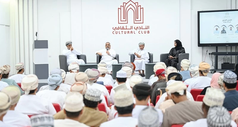 جلسة تأبينية فـي النادي الثقافـي تستذكر إسهامات الراحل خميس العدوي