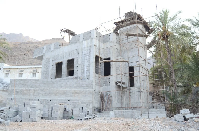 إعادة بناء مسجد &laquo;السيب&raquo; فـي قريات .. وتواصل أعمال إنشاء جامع الشرس بالمصنعة
