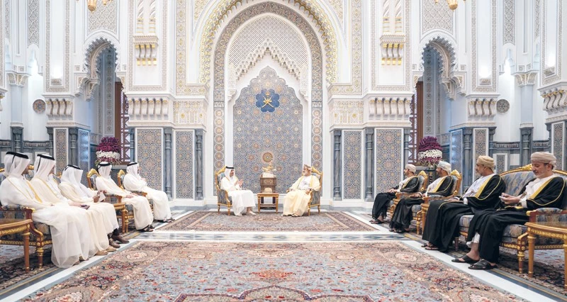 جلالة السلطان يتناول مع رئيس الوزراء القطري مسار المفاوضات الأميركية الإيرانية