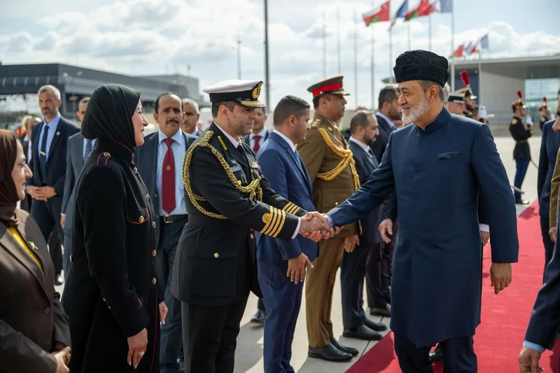 جلالةُ السُّلطان يختمُ زيارته لفرنسا ويتوجه إلى المملكة المُتّحدة في زيارةٍ خاصّة