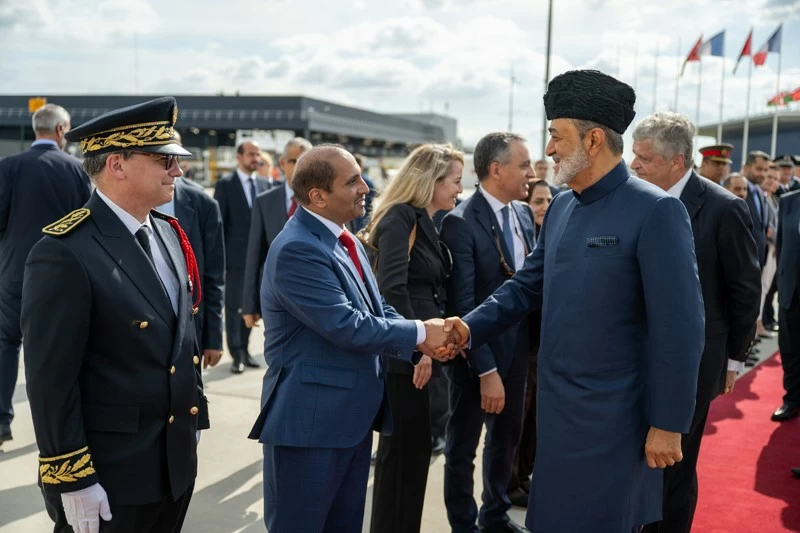 جلالةُ السُّلطان يختمُ زيارته لفرنسا ويتوجه إلى المملكة المُتّحدة في زيارةٍ خاصّة