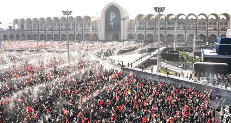 استمرار مراسم تشييع خامنئي