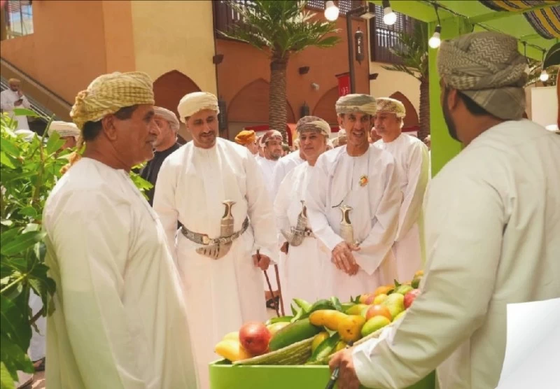 أكثر من 10 آلاف ريال عماني ..قيمة مبيعات مهرجان المانجو الأول بمحافظة شمال الباطنة