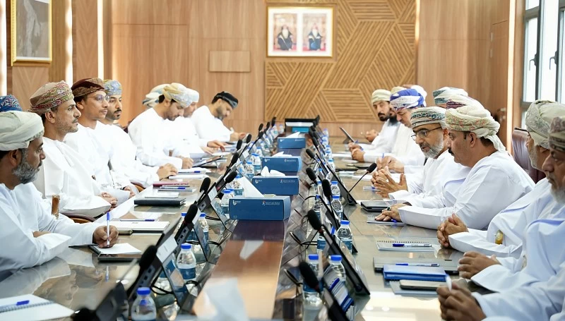 بحث تعزيز التكامل المؤسسي ومستهدفات رؤية عمان 2024 في جنوب الشرقية
