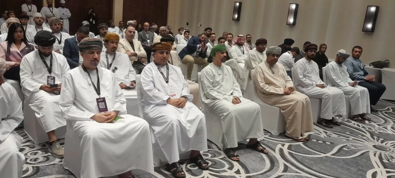 بحث التعاون العماني السعودي في مجال السياحي  لمحافظة  ظفار 