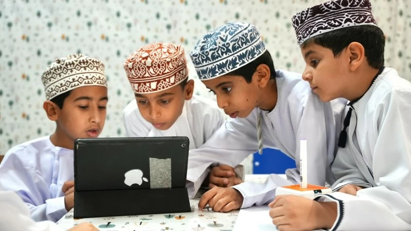 تواصل فعاليات البرنامج الصيفية والحلقات التدريبيةفي عدة مجالات