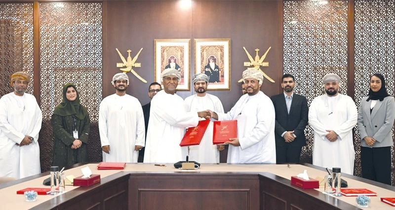 إنشاء مصنع لإنتاج سماد كبريتات الأمونيوم فـي المنطقة الحرة بصلالة