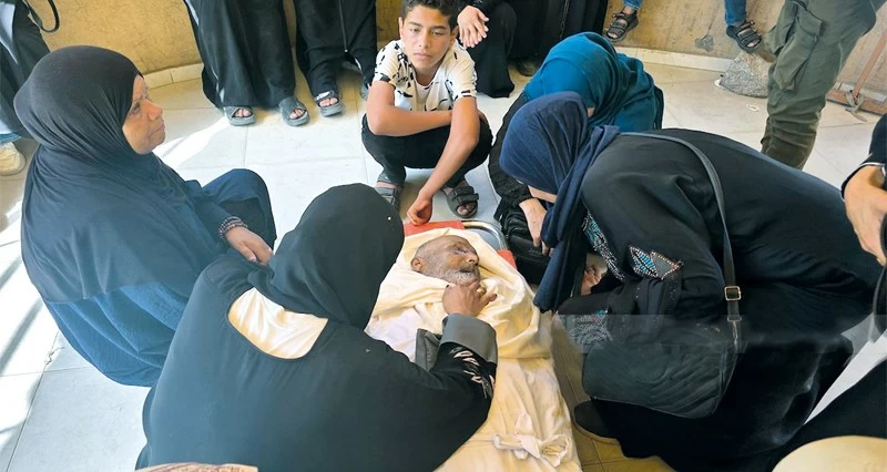 شهيدان فـي غزة.. وقصف جوي ومدفعي يستهدف النازحين